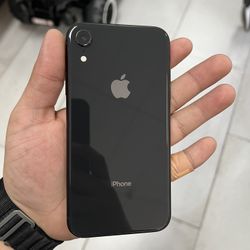 iPhone XR 64GB Factory Unlocked $299 Cash Or Card!!