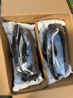 2016-2018 Chevrolet Camaro OEM Headlights $100