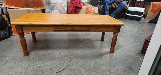Livingroom/ Coffee Table