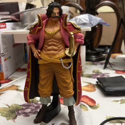 Banpresto Gold Roger Figure