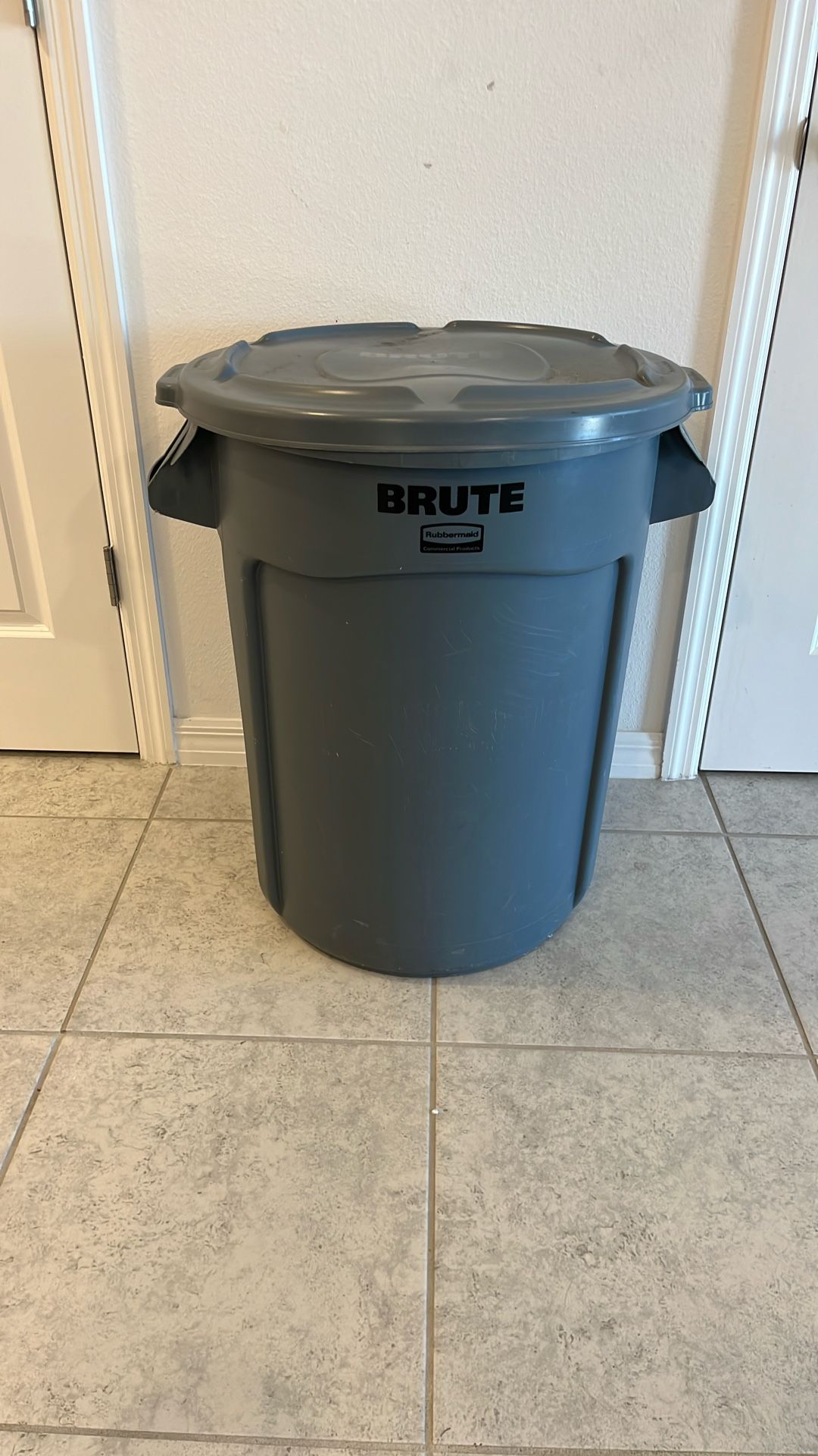 X2-Brute Rubbermaid PVC Tank 