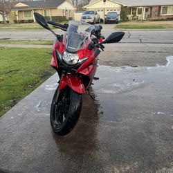 Gsxr 250r 2020  3977milage 