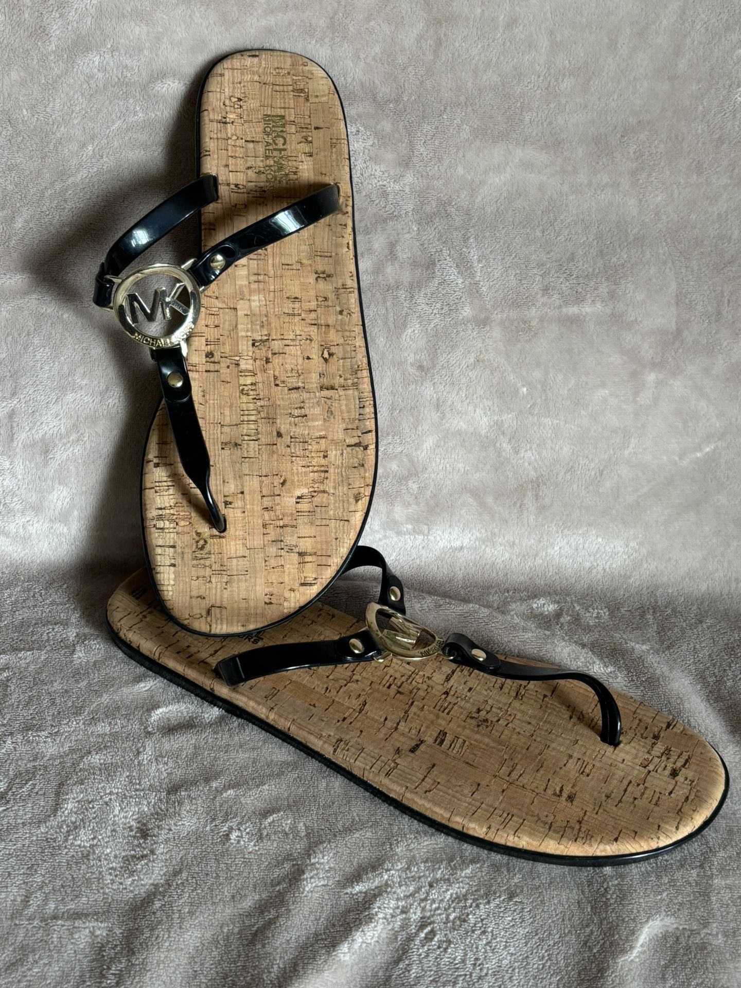 Michael Kors Black & Gold Women’s Thong Sandals 9/10