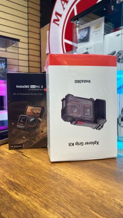 Insta360 Ace pro 2 with Xplorer grip kit