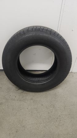 Tire 1pc 215 70R16 90% thread life