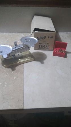 Vintage scale. Prelouze R-47