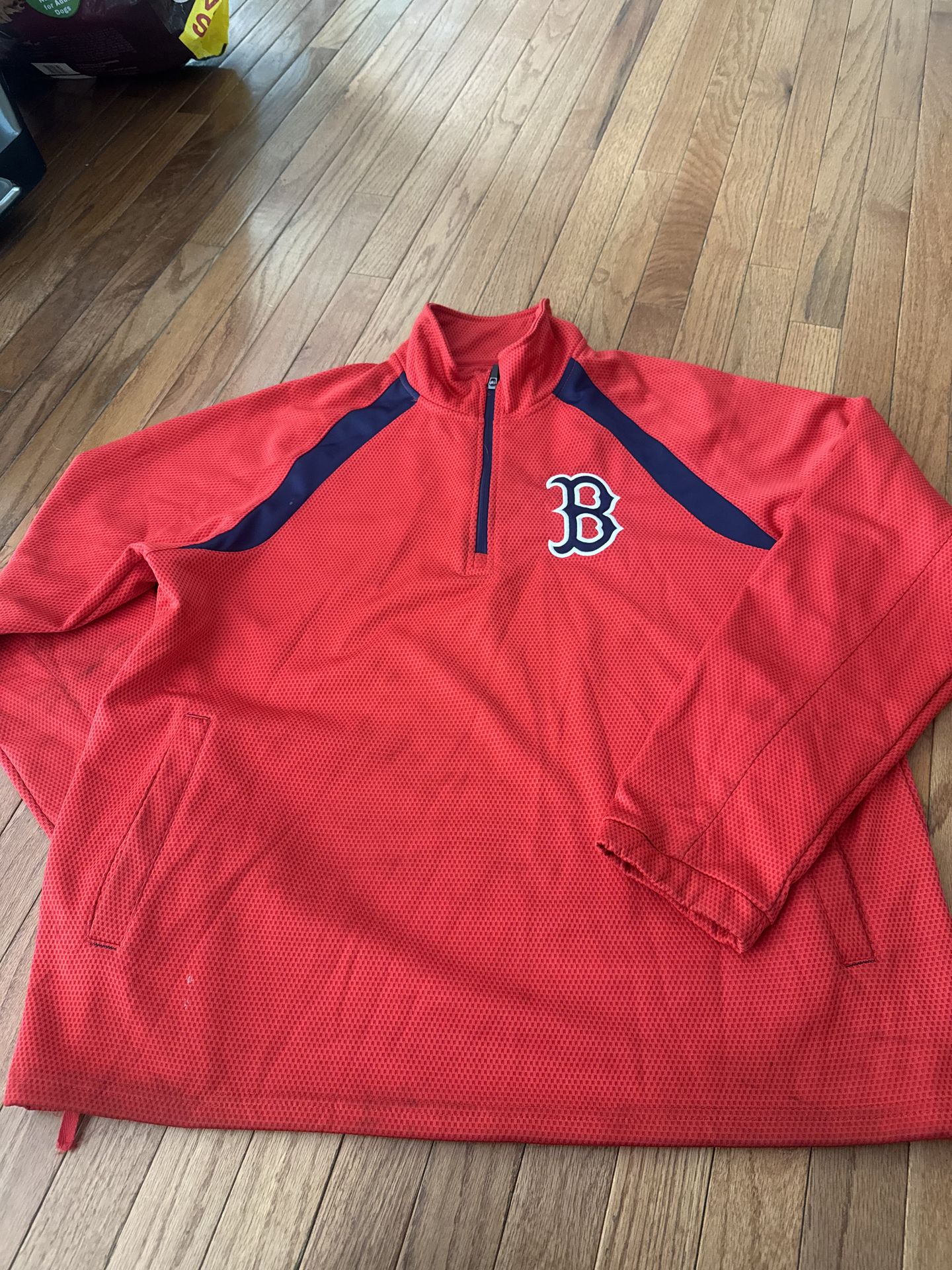 Men’s Boston Red Sox pullover. Size xl