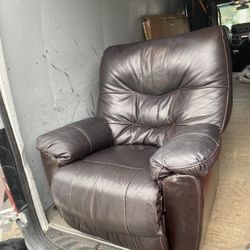 Very Comfortable Recliner, Good Conditon .