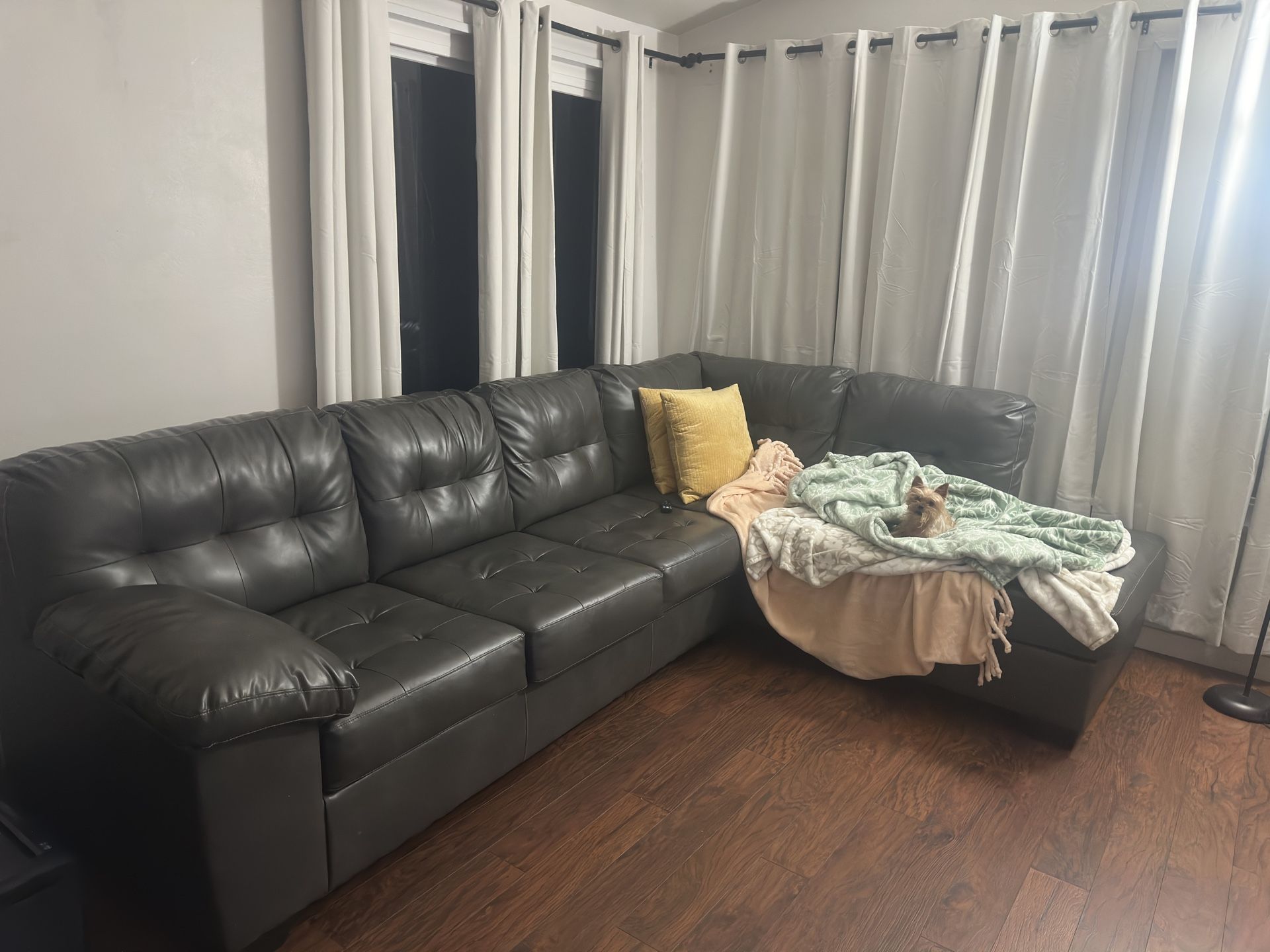 Couch Sectional