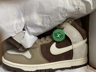 Nike Dunk High Light Chocolate Size 9.5mens