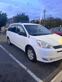 2004 Toyota Sienna