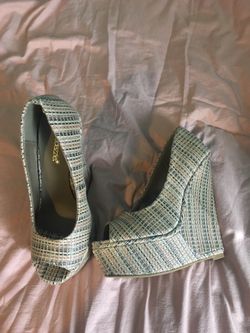 ShoeDazzle multi-color stitch wedges