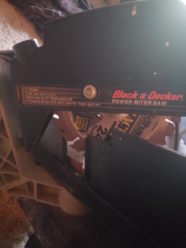 Black & Decker 2hp miter saw