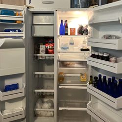 Side-By-Side Large 27 Inch Ge Profile Refrigerator/Freezer - Works Great!