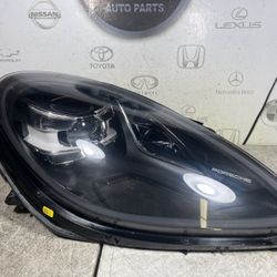 2019 2020 2021 Porsche Macan COMPLETE PDLS LED Headlight Right Passenger OEM 11R