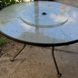 Glass Patio Table w/5 Chairs