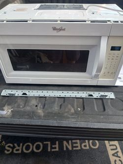 Whirlpool Large over range Microwave Oven.