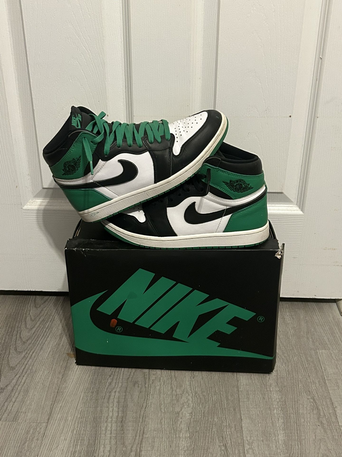 Lucky Green Jordan 1