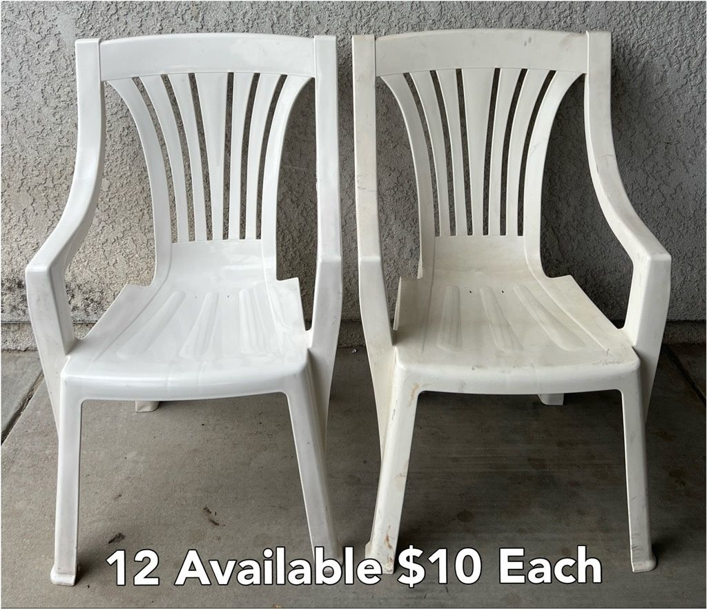 Lawn Chairs "12 Available" Take All $90