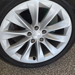 Set 4 2016-2021 Tesla Model S 19x8 OEM INC GOODYEAR Touring 245 45 R19 TIRES