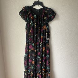 Eci New York brand Floral  Maxi  Dress - Black - Size Medium - NWT