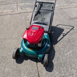 Yard-Man Troy-Bilt Lawnmower With Bagger Lawn Mower 