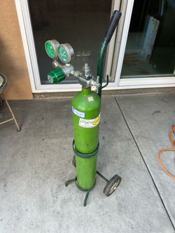 Oxigen tank and Dolly asking $80
