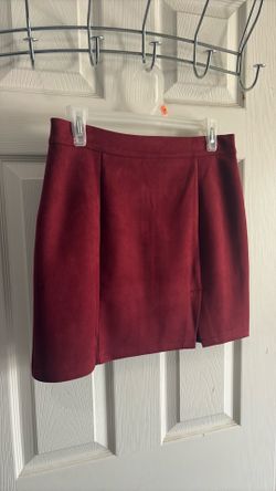 Burgundy suede skirt size M