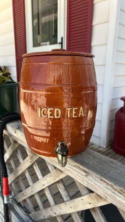Ceramic ice tea container