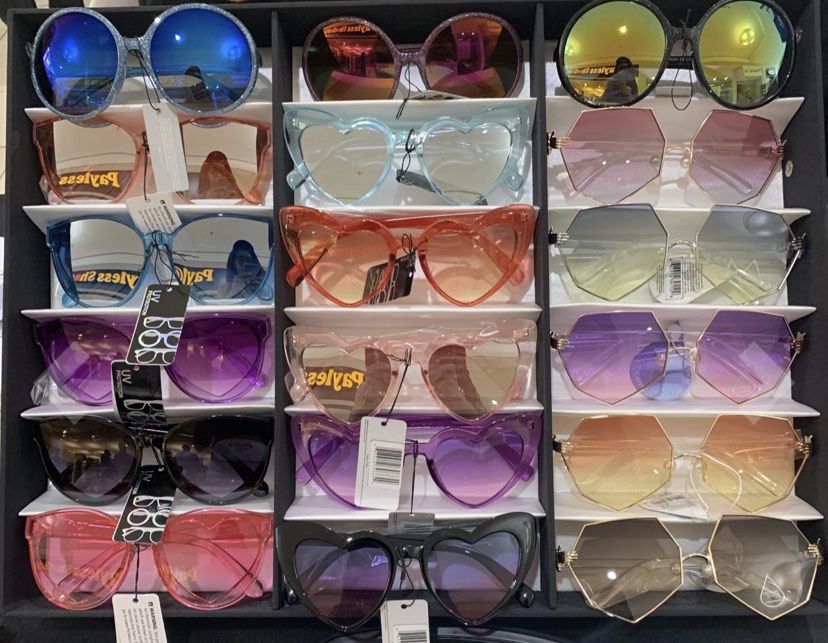 18 Sunglasses Holder Display