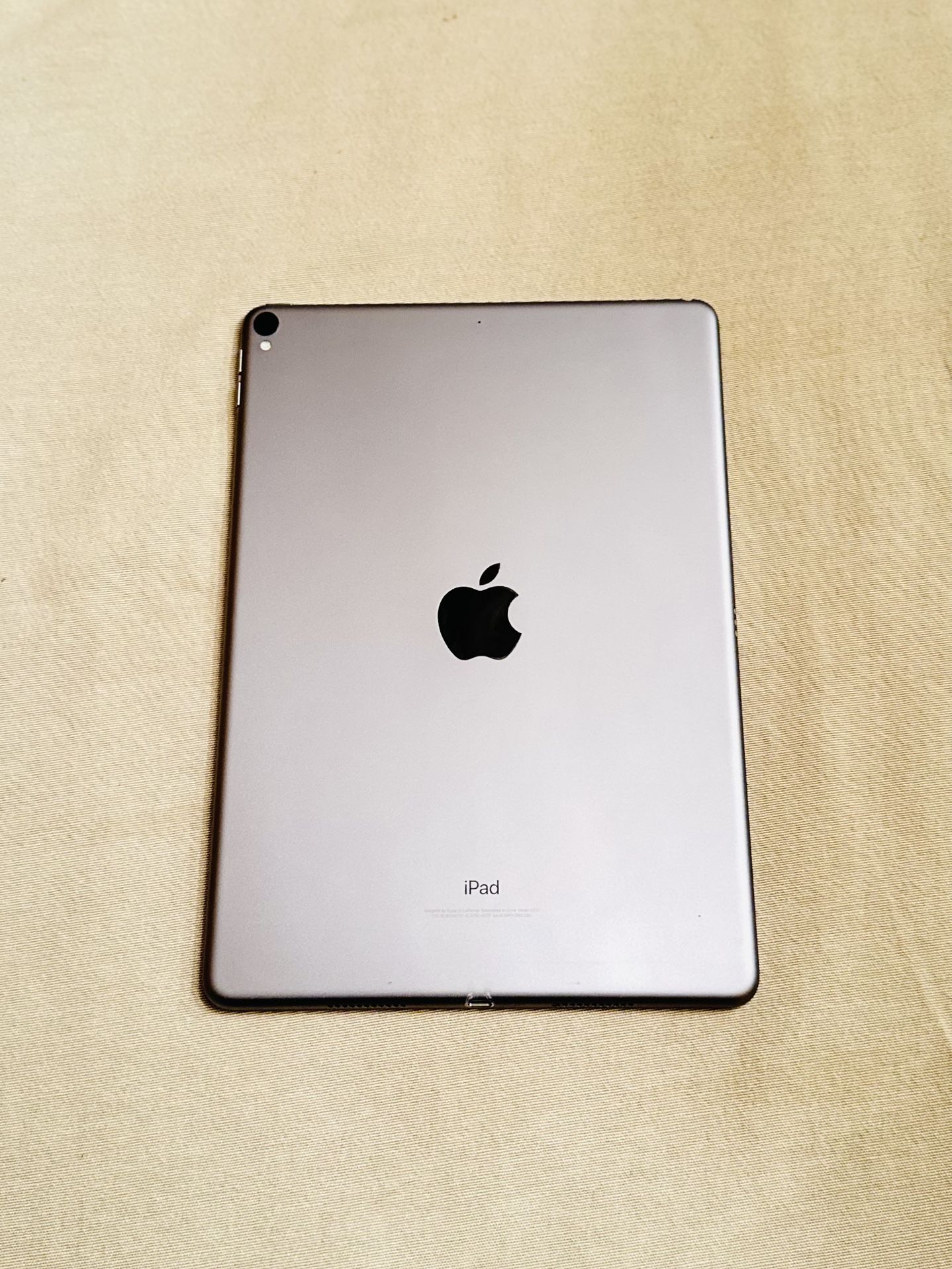 iPad Pro 10.5” 1st Gen 64GB 
