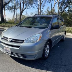 2004 Toyota Sienna