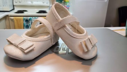 Dress shoes (Ivory) Carters size 0-3 months