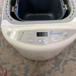 toastmaster® C U R L US Bread Maker