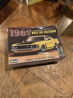 Revell Model Car 1969 Boss 302 Mustang 1/25 Scale