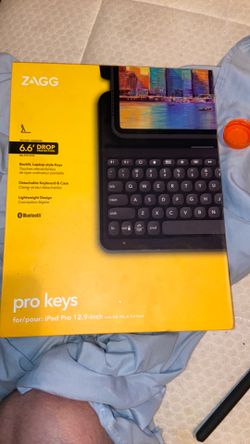 Wireless Keyboard and Detachable Case