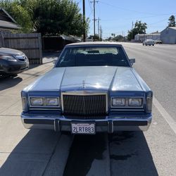 88 Lincoln Town Car