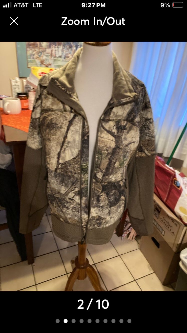 Men’s like new size, large Cabela jacket