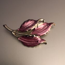 Vintage  Iridescent  Enamel  Pink  Silver Brooch 