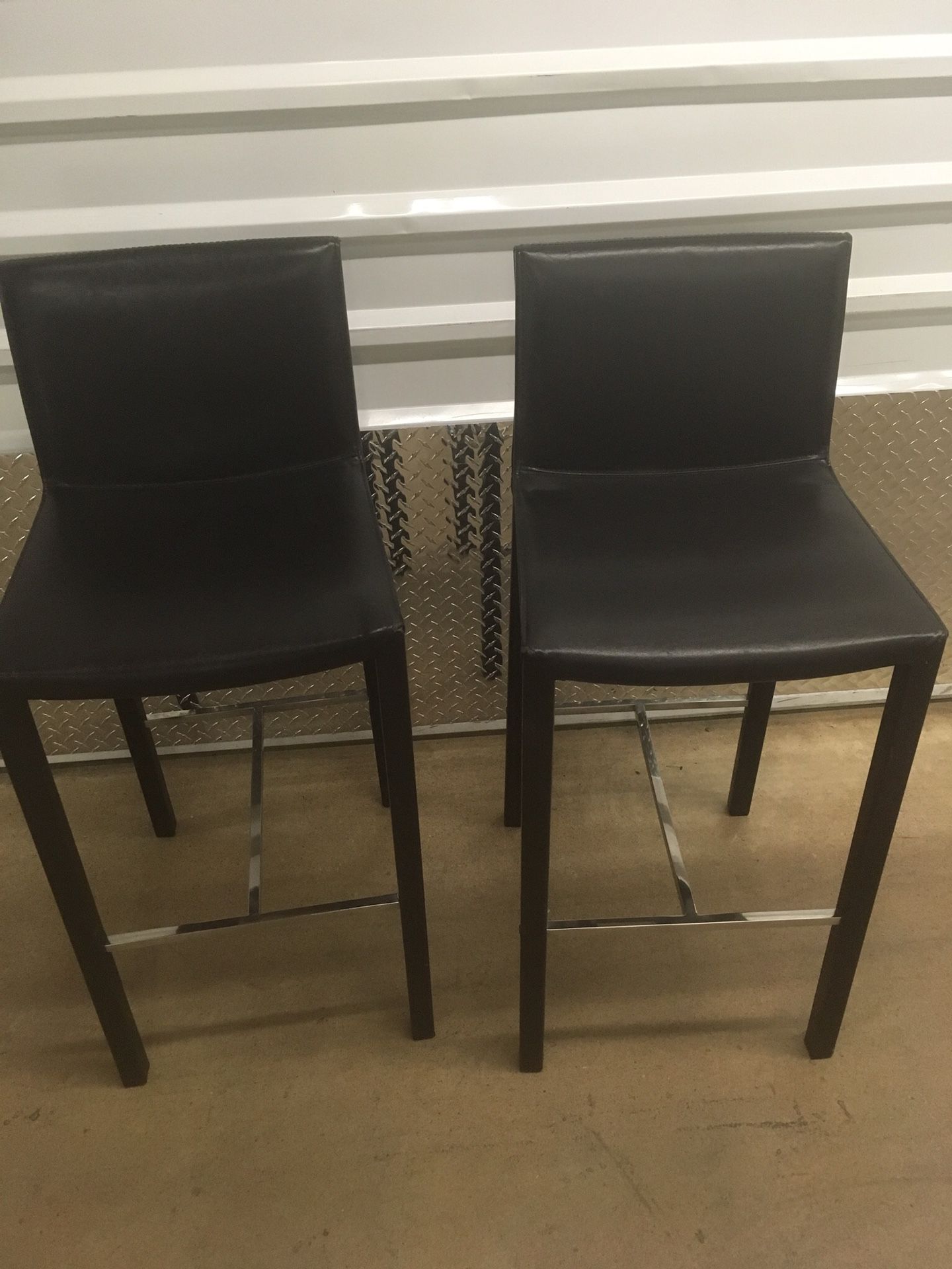 Beautiful Leather Z Gallery Bar Stools