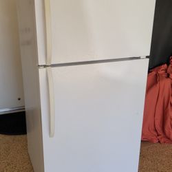 Frigidaire Refrigerator And Freezer, Works Great.