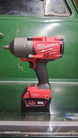 M18 FUEL ONE-KEY 18V Lithium-Ion Brushless Cordless 1/2 in. Impact Wrench with Friction Ring
