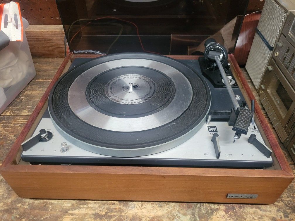 Dual 1219 Turntable