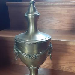 Urn