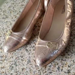 Pink Michael Kors Girl Slippers