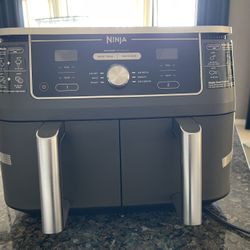 10 Quart . 2 Basket Air Fryer With 2 Independent Frying Baskets