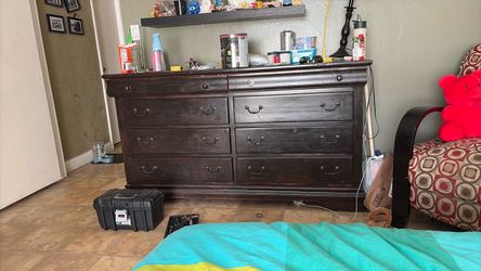 Dresser