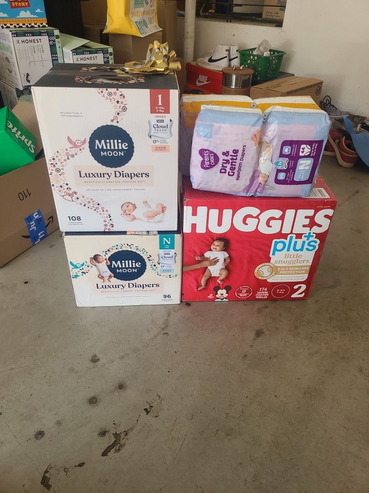 Newborn to 2months Diapers
