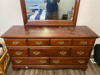 Free dresser!