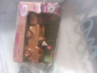 Zuru mini Brands gold  Minnie remote control car